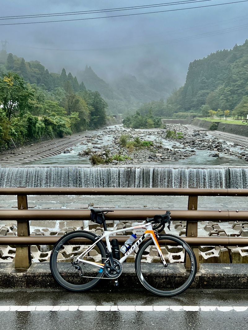 常願寺川沿いをサイクリング